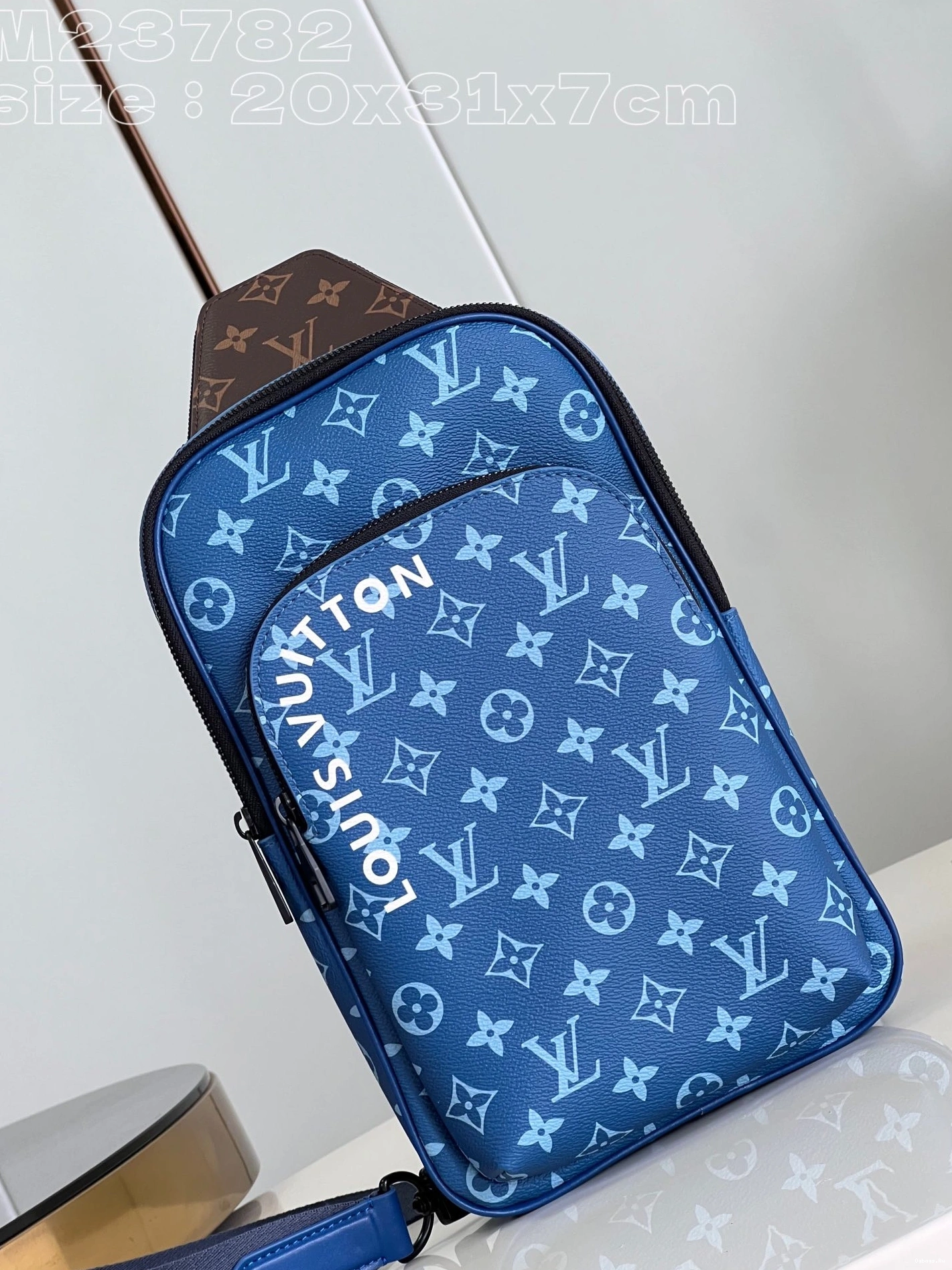 Avenue NM Slingbag LOUIS VUITTON 0901